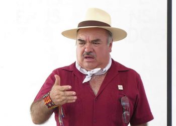 «Si se va Pech de Morena lo va a chupar la bruja»: Fundadores de Morena