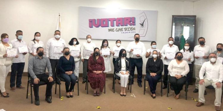 IEQROO designó y tomó protesta, a las consejeras y consejeros de los 15 consejos distritales