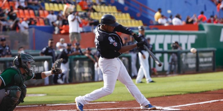 Reynaldo Rodríguez campeón y Jugador Más Valioso de la Serie del Caribe 2022