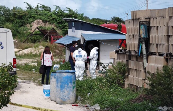 Hombre fallece al interior de una caseta policiaca en Cancún