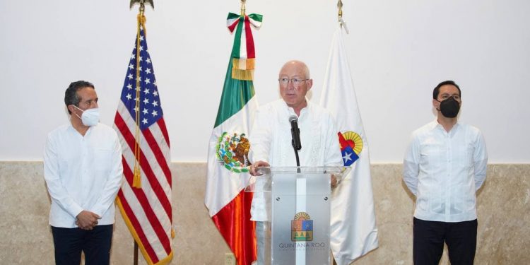 Cancún es un lugar seguro, tan es así que no dudaría en traer a mi familia: Embajador