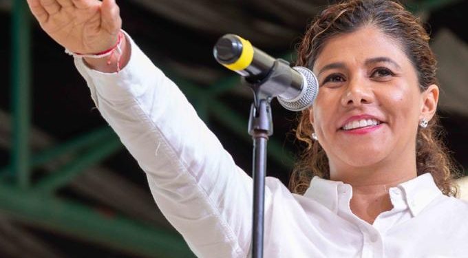 Recibe Leslie Hendricks rubio constancia como candidata del PRI a la gubernatura de Quintana Roo