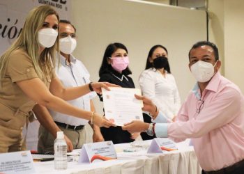 Lili Campos viola veda electoral de la Revocación de Mandato