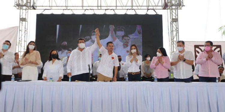 Toma de protesta del Comité Ejecutivo Estatal de la CATEM en Quintana Roo