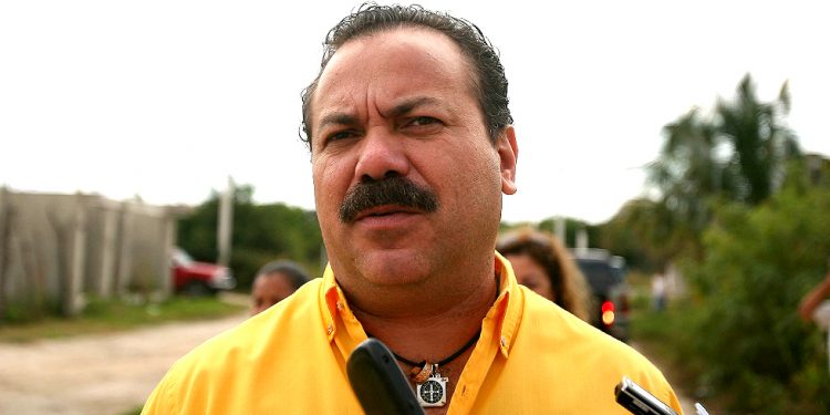 ¿Se va Julián Ricalde del PRD?