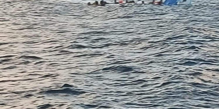 Se hunde embarcación cerca de Cozumel