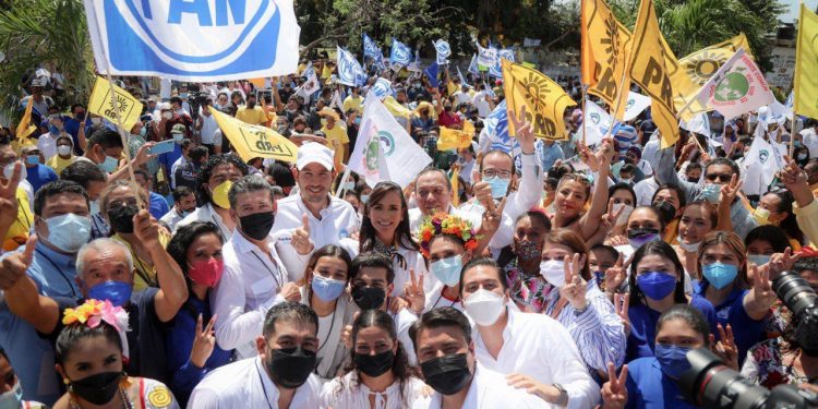 Laura Fernández solicita su registro como candidata a gobernadora de la coalición “Va por Quintana Roo”