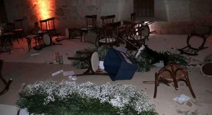 Maestros causan destrozos en la boda de Elba Esther Gordillo