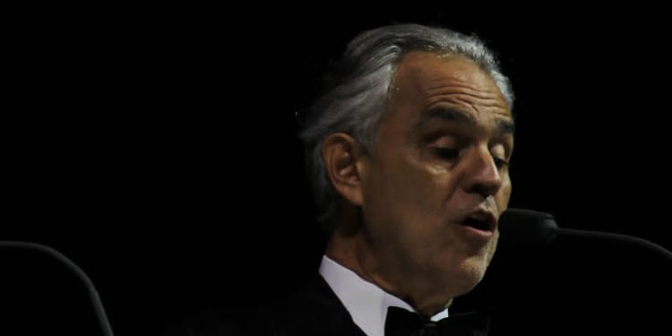 Andrea Bocelli llevó al paraíso a la Riviera Maya con imponente show
