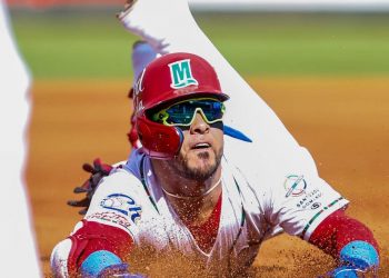 México vence a Panamá y avanza a semifinales