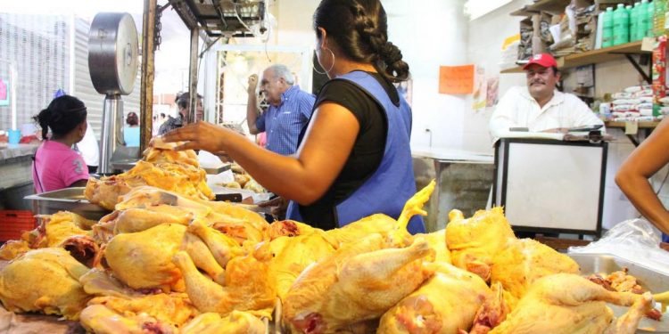 Nuevo golpe a los bolsillos de Quintana Roo ante alza de los precios de pollo