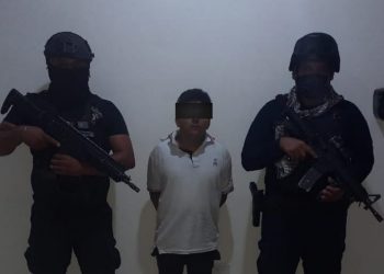 Detienen a masculino con droga y terminal de cobro en Tulum
