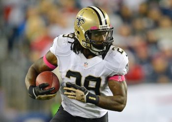 Jugadores que formaron parte de equipos de la NFL llegan a Tiburones