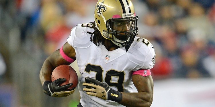 Jugadores que formaron parte de equipos de la NFL llegan a Tiburones