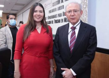 Participa Anahí González en apertura del Parlamento Abierto en materia turística