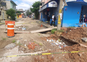 La modernidad del malecón ‘Leandro Rovirosa Wade’ afecta con la destrucción de sus calles y banquetas el paso de peatones