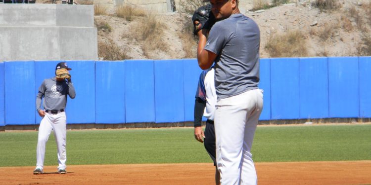 Tres nuevos integrantes destacan en la práctica de Los Tigres de Quintana Roo