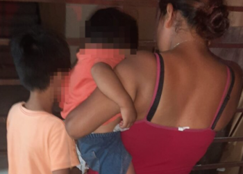 Niño extraviado regresa con sus padres