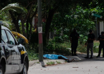 Ejecutan a joven de un balazo en la cabeza en Cancún