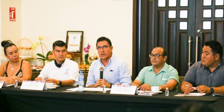Capacitan a hoteleros y prestadores de servicios turísticos
