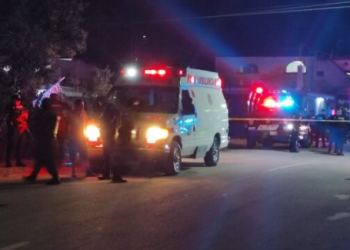 Hombre fallece tras caer de un segundo piso en Playa del Carmen