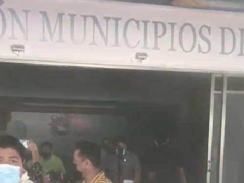 Conato de incendio en el Palacio Municipal de Cozumel alerta a habitantes