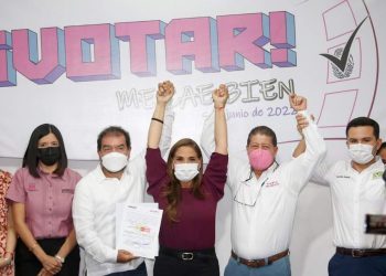 Recibe Mara Lezama su constancia como candidata a gobernadora