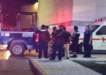 Atacan sicarios en moto a un agente policiaco en Cancún