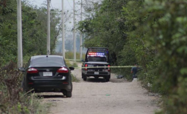 Hallan ejecutado envuelto en una sábana en Cancún
