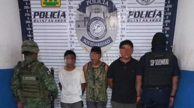 Detienen a tres narcomenudistas en Playa del Carmen