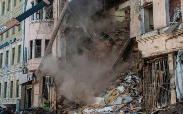 Más de 50 países exigen la protección de los periodistas que reportan la invasión rusa