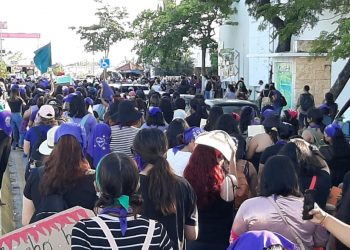 Marchan en la capital del estado por Día Internacional de la Mujer