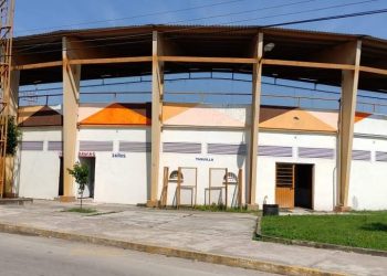 Alcaldesa de Cárdenas le quiere llevar contra a AMLO: convertirá campo de béisbol en cancha de fútbol