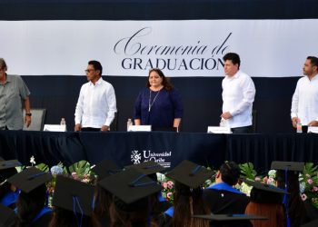 Celebra Unicaribe graduaciones presenciales