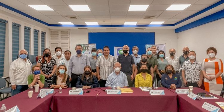 Preocupa a empresarios de la Riviera Maya el tema de la erosión, el sargazo y la recuperación de playas