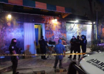 Ejecutan a quemarropa a un hombre afuera del ‘Xtabay Plus’ en Cancún