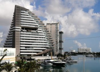 Inauguran Shark Tower Puerto Cancún, la más icónica y lujosa torre residencial de Latinoamérica