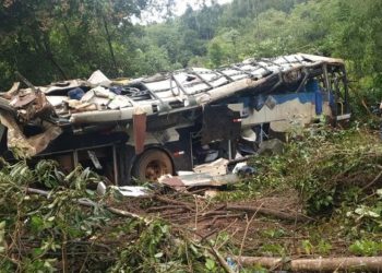 Cae en Brasil autobús desde un precipicio dejando 10 personas muertas y 20 heridas