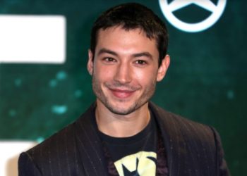 Ezra Miller fue arrestado en Hawái tras un incidente en un bar de karaoke