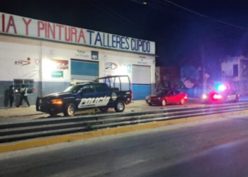 Causan daños en negocio al intentar robar automóvil en Playa del Carmen