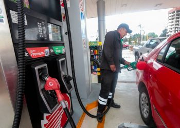 Precios de combustibles han sido afectados a nivel internacional: Profeco