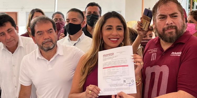 Humberto Aldana se registra como candidato a una diputación