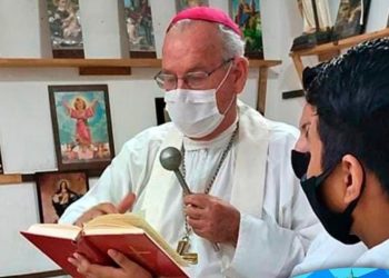 Respalda iglesia que se retiren cubrebocas en espacios públicos