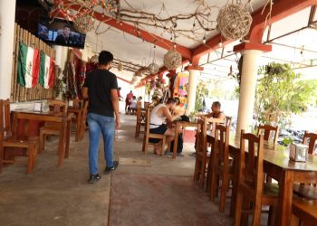 Actualizan horarios para restaurantes, bares y tiendas de conveniencia en Quintana Roo