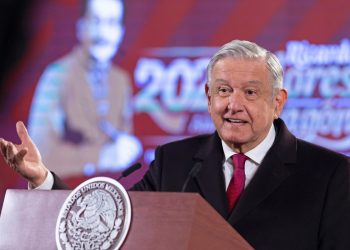 AMLO pide a Joe Biden que implemente precios máximos de combustibles