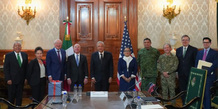 Reunión con Alejandro Mayorkas se trató de asuntos de trabajo y migración: AMLO