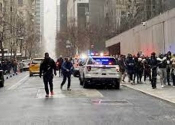 Hombre ataca con un cuchillo a dos mujeres en Nueva York y se da a la fuga