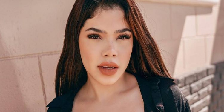 Kenia Os lanzará su primer álbum dedicado ‘Cambios de Luna’