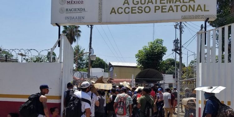 Guardia Nacional desaloja a migrantes que intentaron ingresar a Chiapas