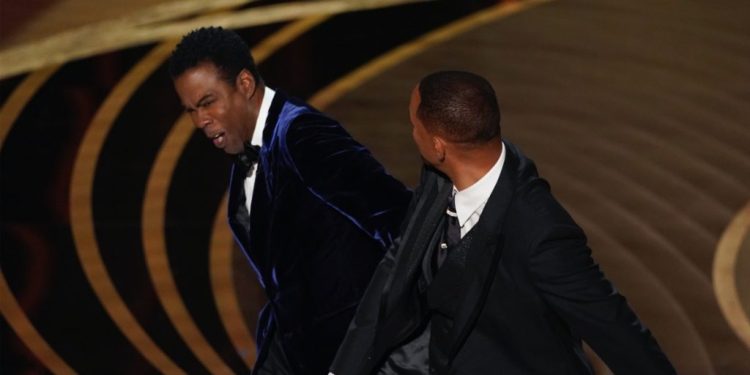 Chris Rock no ha presentado cargos contra Will Smith tras ser golpeado en los Óscar